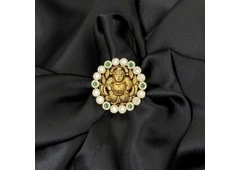 What sets a gold jewellery shop in Rohini apart from others in Delhi?