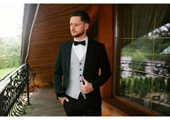 Stylish Black Wedding Suit for Wedding Ceremonies